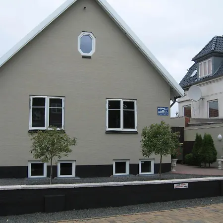 Bed & Breakfast Amalie & 4*