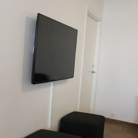 Amalie & Οντένσε