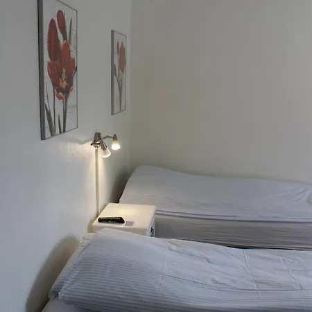 Amalie & Couette-café 4*